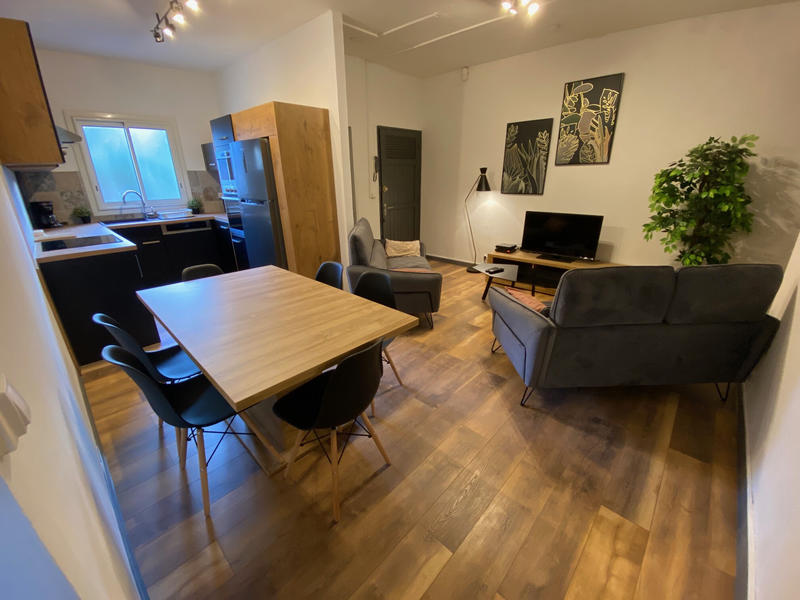 Appartement - 85 m² - 5 pièces