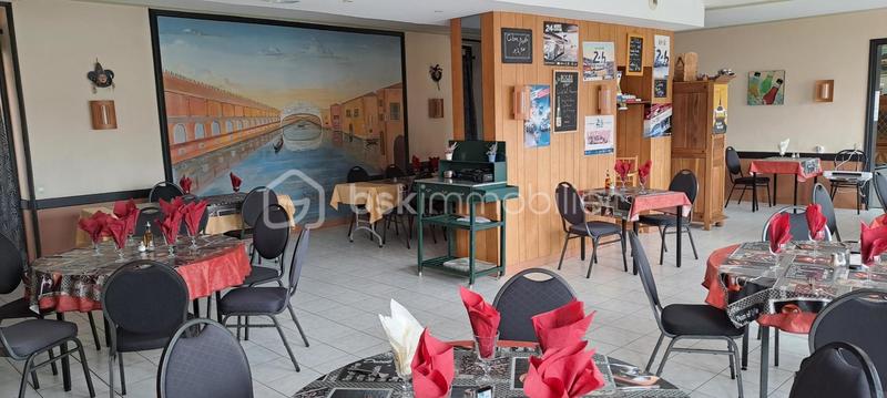 Local d'activité / Entrepôt - 650 m² - 19 pièces