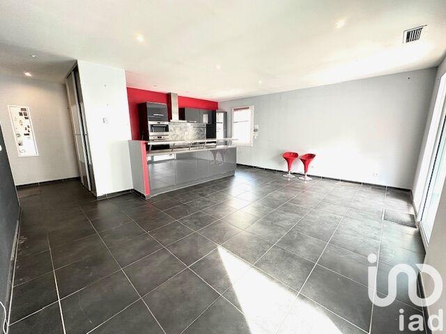 Appartement - 82 m² - 4 pièces