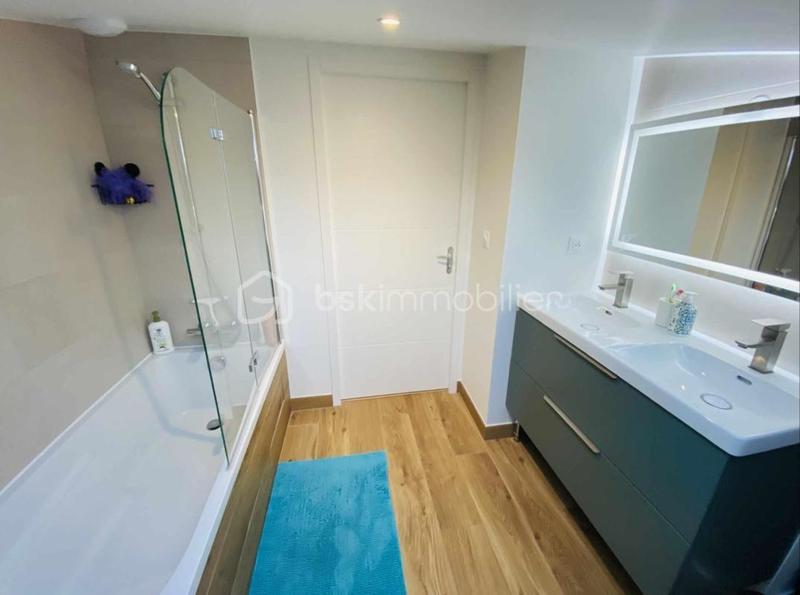 Maison traditionnelle - 137 m² - 5 pièces