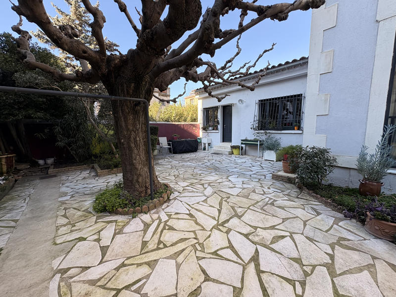 Maison - 180 m² - 8 pièces