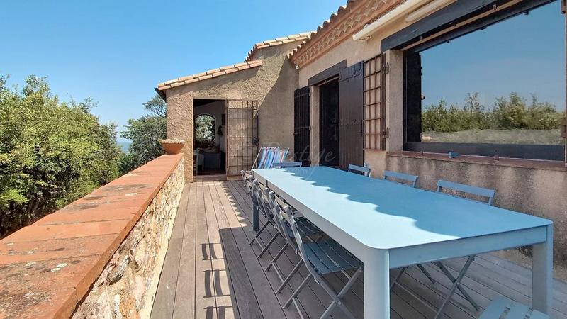 Maison - 206 m² - 9 pièces