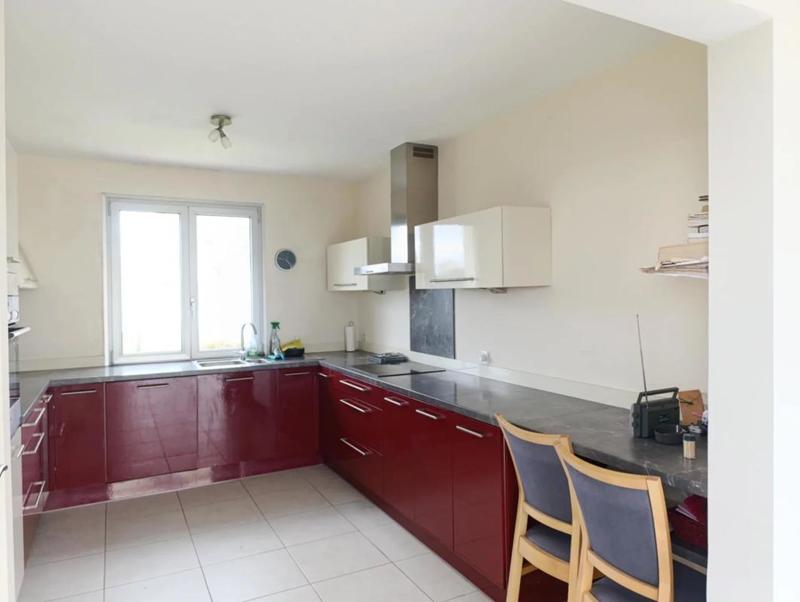 Maison - 95 m² - 5 pièces