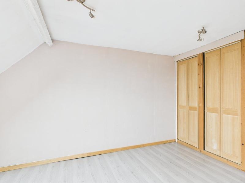 Maison - 92 m² - 5 pièces