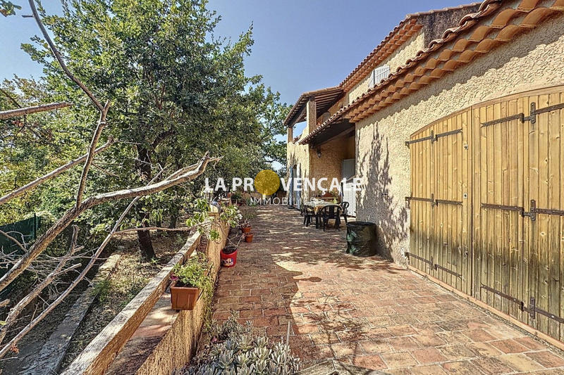 Maison - 141 m² - 6 pièces