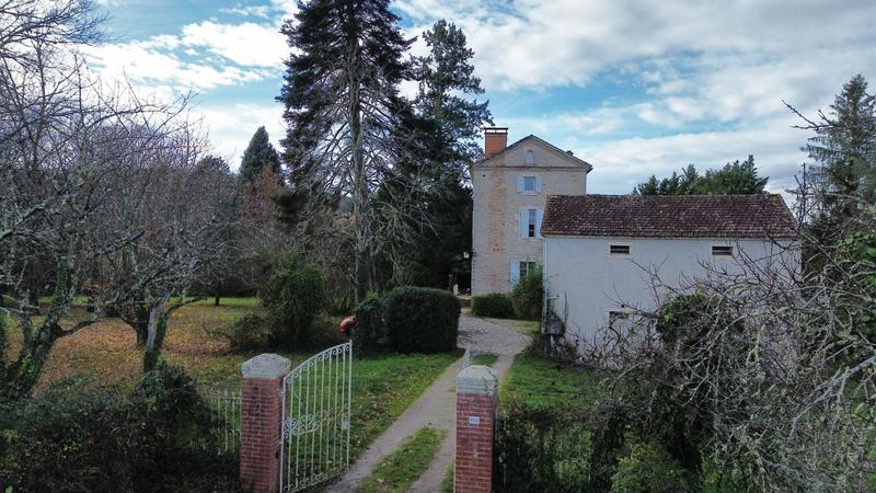 Maison - 250 m² - 10 pièces