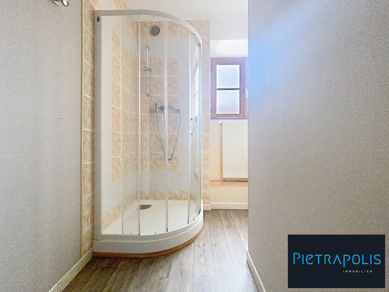 Maison - 200 m² - 8 pièces