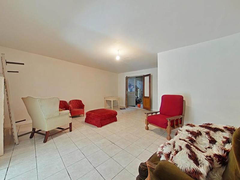 Maison - 180 m² - 7 pièces