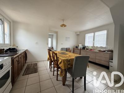 Maison - 104 m² - 6 pièces
