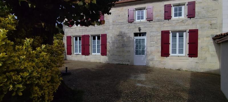 Maison - 105 m² - 4 pièces