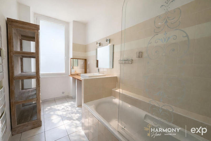 Appartement - 79 m² - 4 pièces