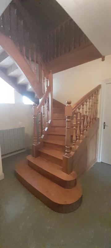 Maison - 205 m² - 7 pièces