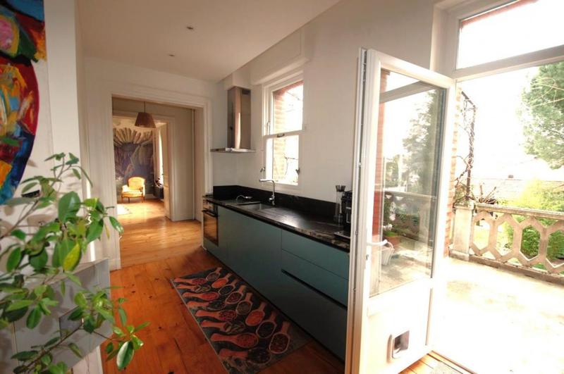 Demeure - 300 m² - 9 pièces