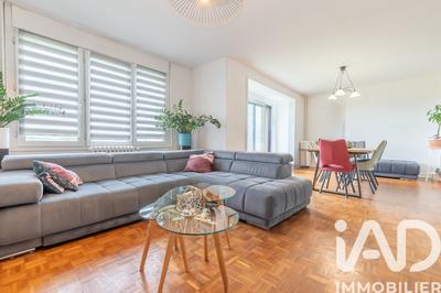 Appartement - 121 m² - 6 pièces