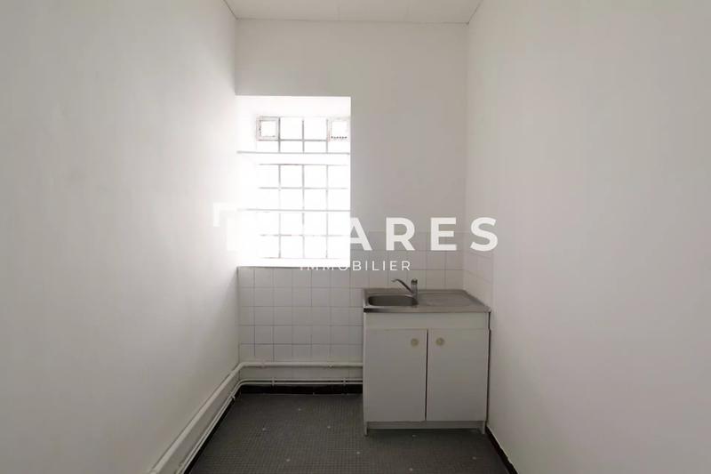 Magasins - 71 m² - 4 pièces