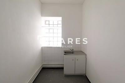 Magasins - 71 m² - 4 pièces