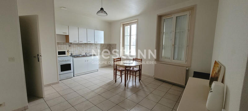 Local commercial - 300 m² - 10 pièces