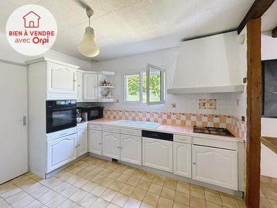 Maison - 170 m² - 8 pièces