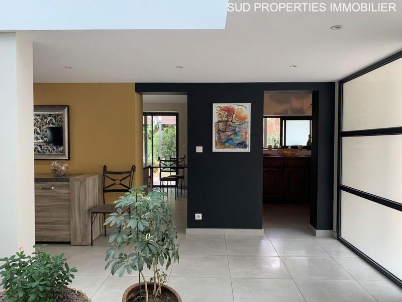Maison - 210 m² - 6 pièces