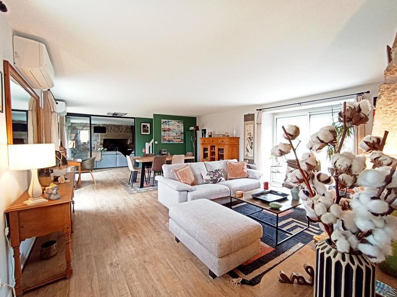 Maison - 180 m² - 7 pièces