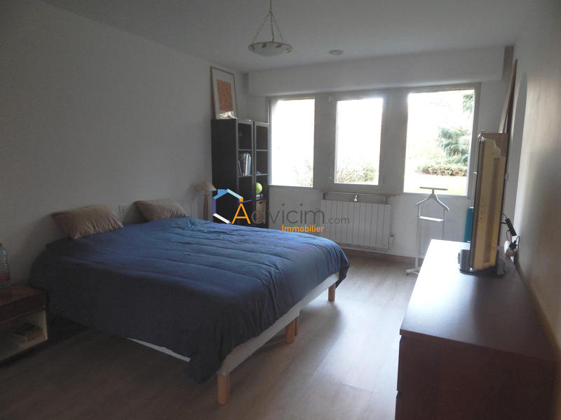 Maison - 250 m² - 8 pièces