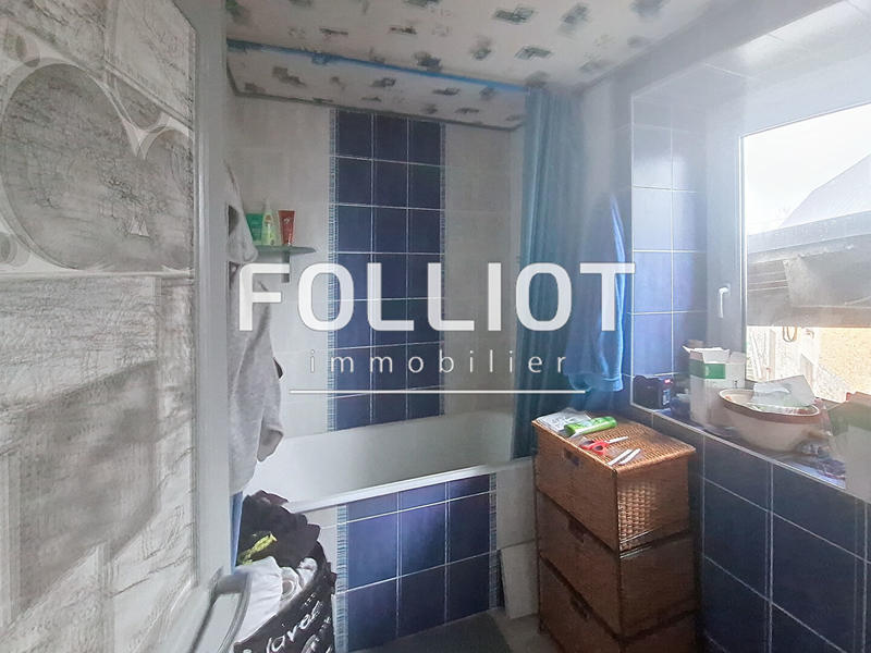 Maison - 247 m² - 9 pièces