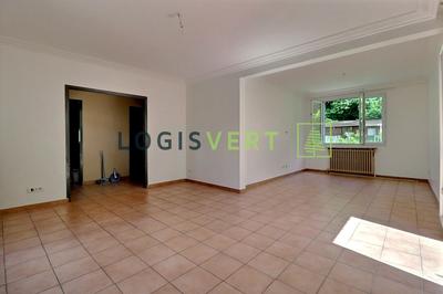 Maison - 134 m² - 8 pièces