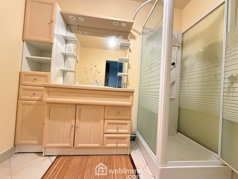 Maison - 93 m² - 5 pièces