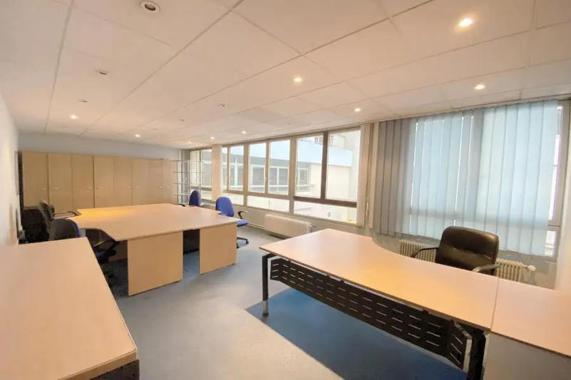 Bureau - 245 m²