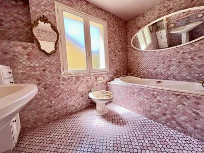 Pavillon - 179 m² - 7 pièces