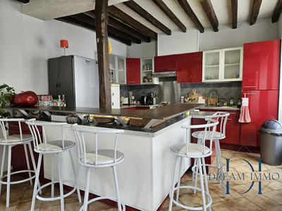 Maison - 221 m² - 9 pièces