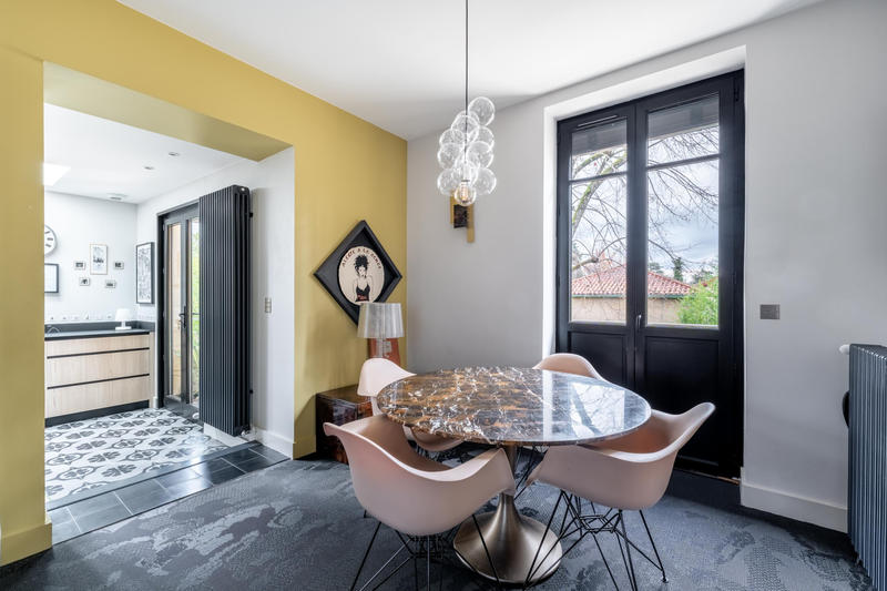 Propriété - 206 m² - 7 pièces