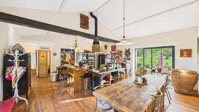 Propriété - 265 m² - 10 pièces