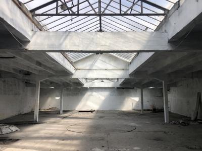 Local commercial - 800 m² - 3 pièces