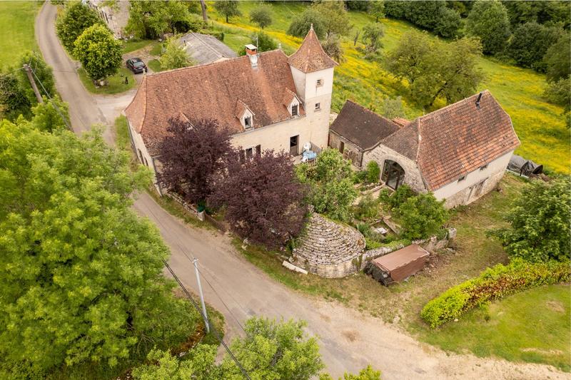 Maison - 249 m² - 10 pièces