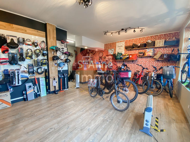 Local d'activités - 248 m² - 5 pièces