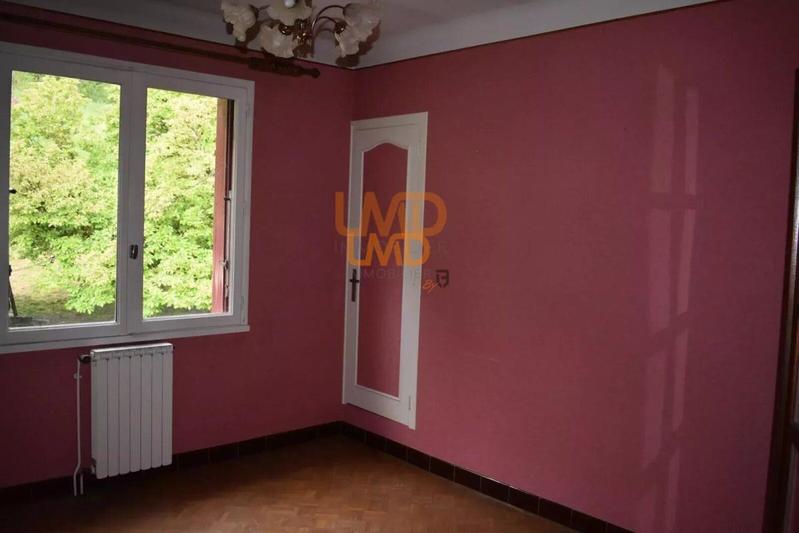 Maison - 106 m² - 9 pièces