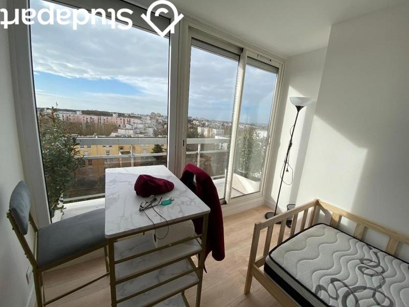 Chambre - 11 m² - 1 pièce