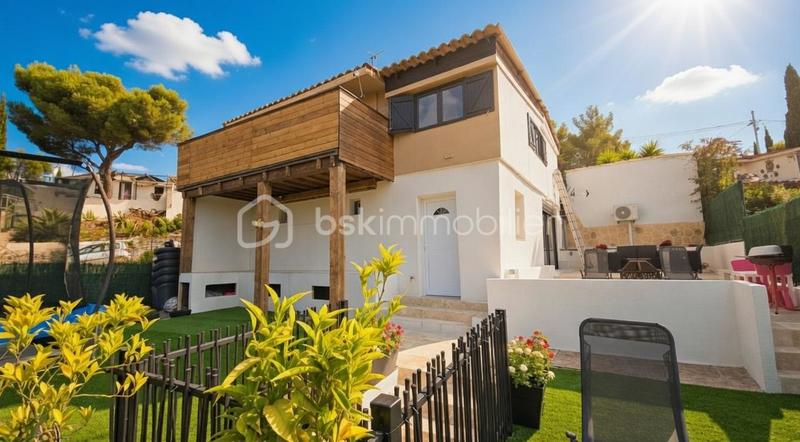 Maison - 92 m² - 5 pièces