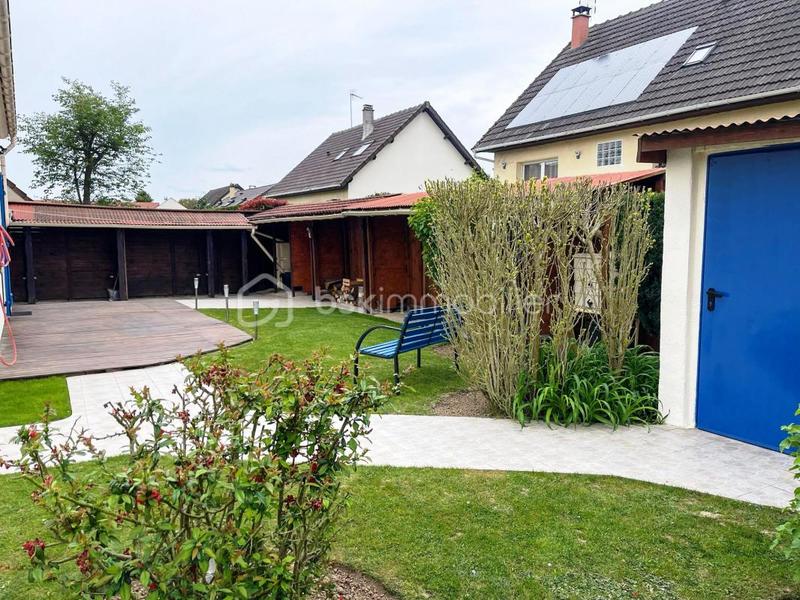 Maison - 98 m² - 5 pièces