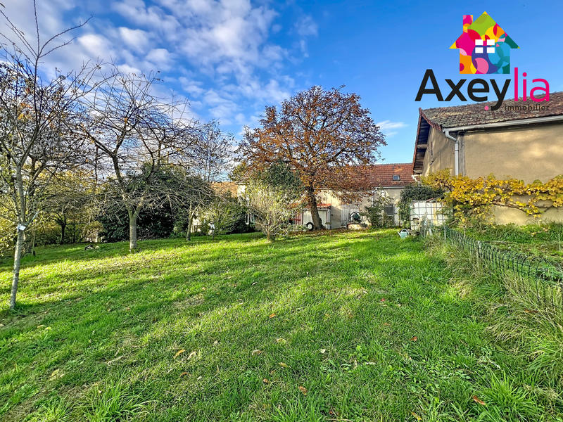 Maison - 203 m² - 9 pièces