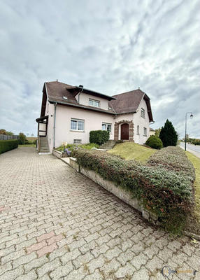 Maison - 261 m² - 10 pièces