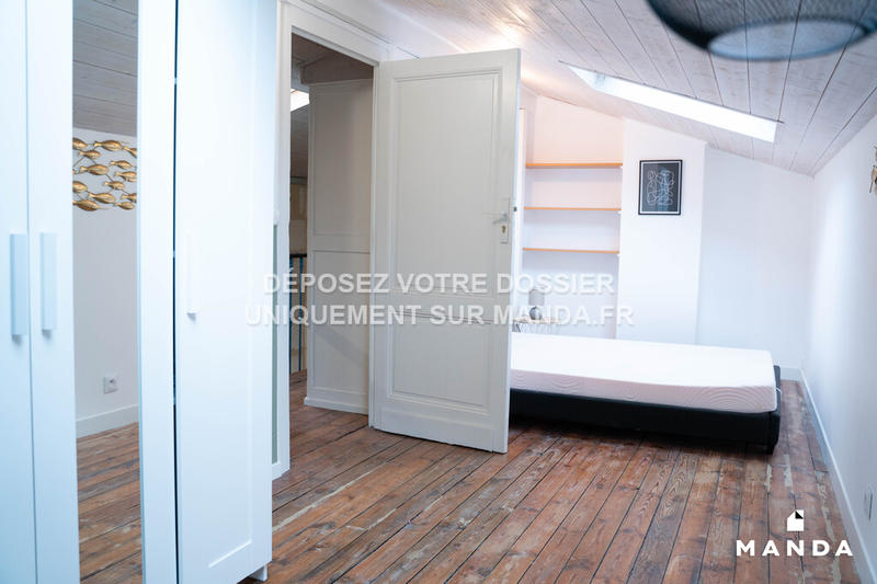 Chambre - 9 m² - 5 pièces