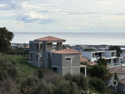 Maison - 203 m² - 5 pièces