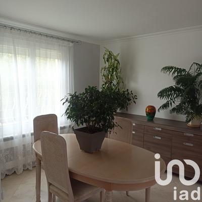 Maison - 82 m² - 5 pièces