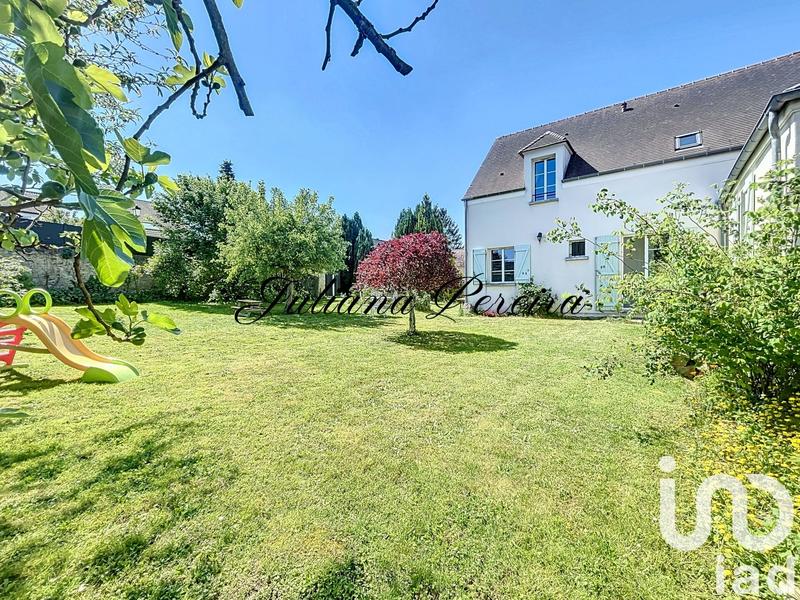 Maison - 205 m² - 9 pièces