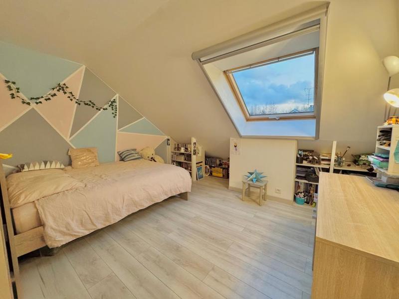 Maison - 213 m² - 7 pièces