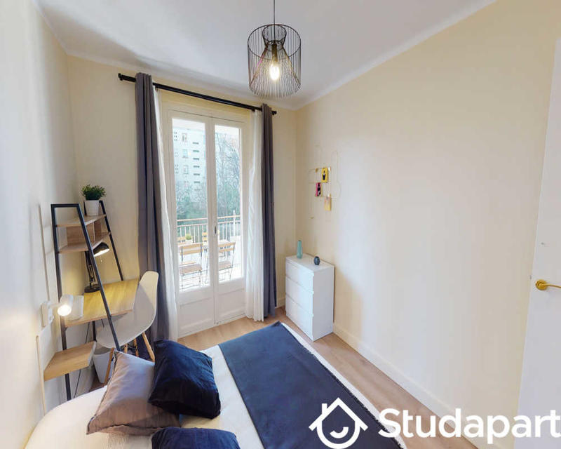 Chambre - 60 m² - 1 pièce