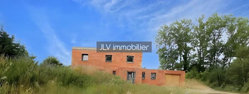 Maison - 260 m² - 7 pièces