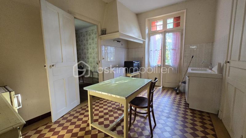 Maison de maîtres - 240 m² - 8 pièces